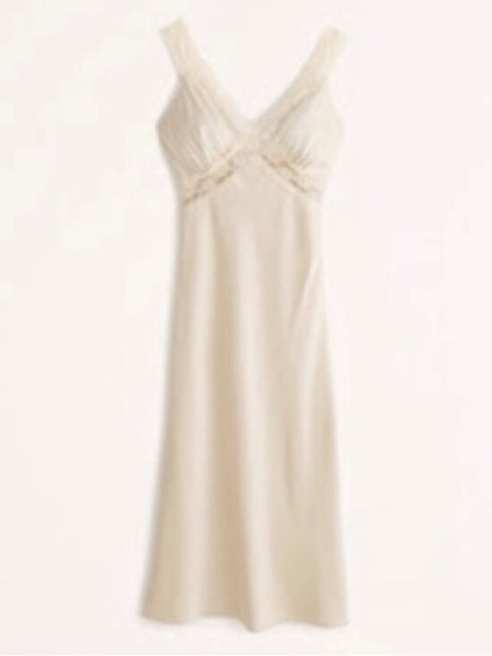 Elegant Cream Lace Trim Nightgown - Picture 2 of 2